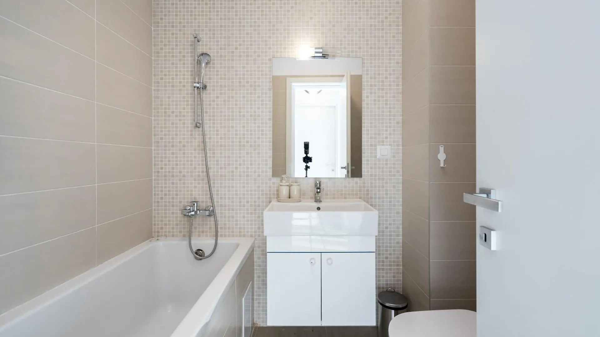 Isg Residence Studio 46 Bükreş Romanya
